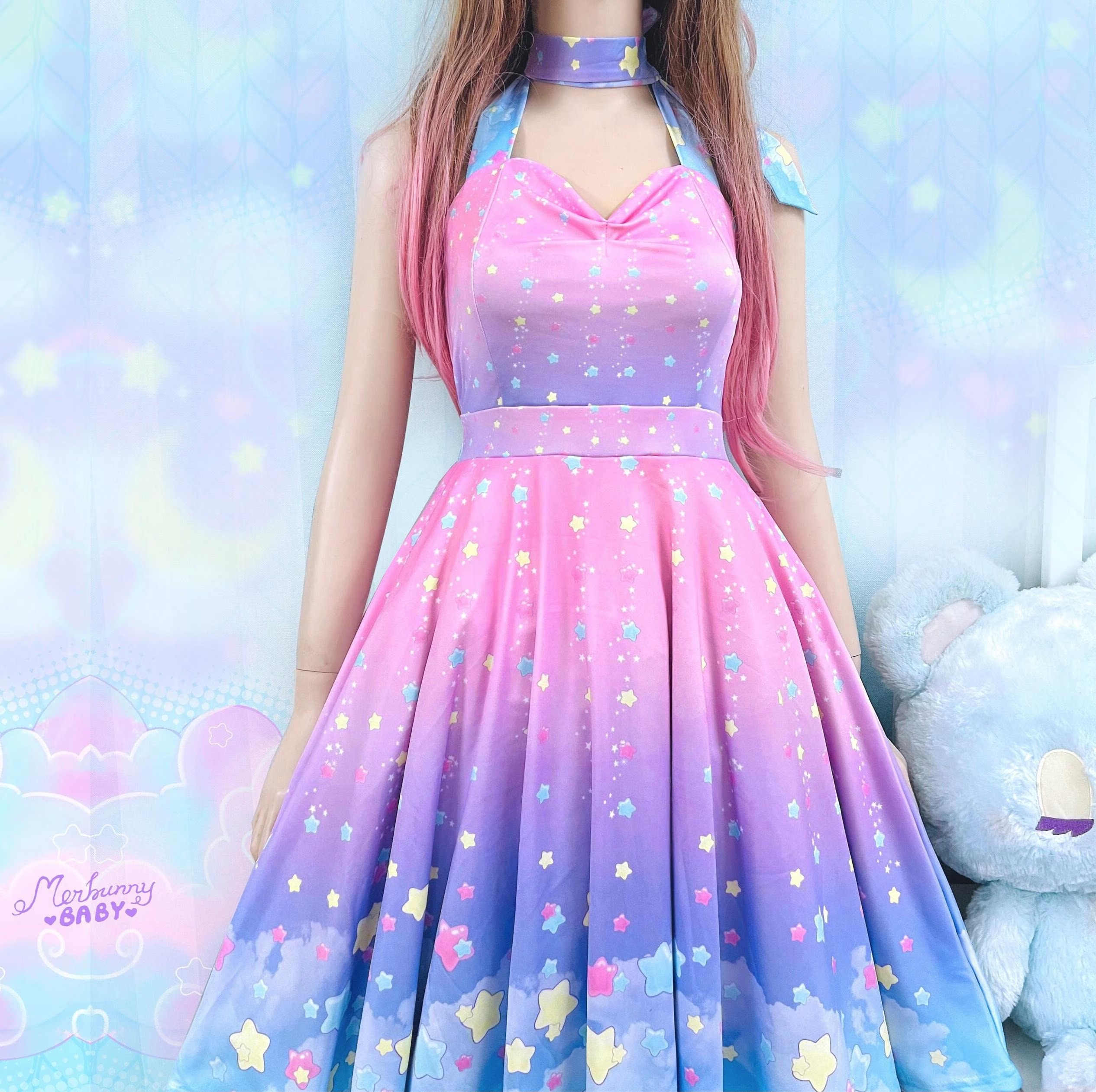 Mixing modern fashion with kawaii clothes looks